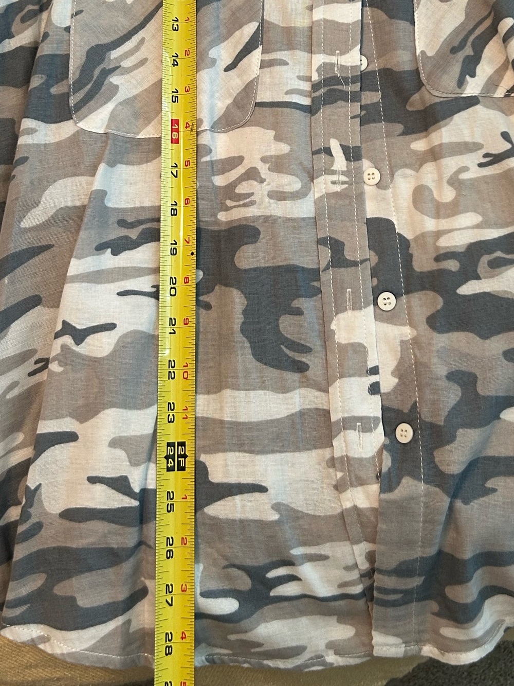 SANCTUARY (NWOT) Button Down Camouflage Shirt. P2P is 20 - Picture 5 of 9